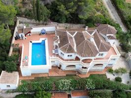 Chalet en venta en Denia photo 0