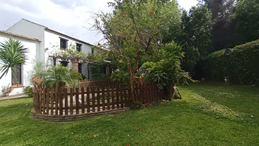 Casa con terreno en venta en Jimena de la Frontera photo 0
