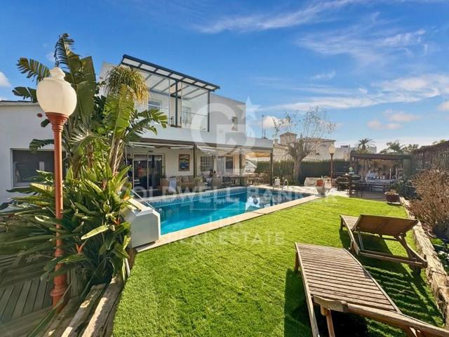 Chalet en venta en Empuriabrava photo 0