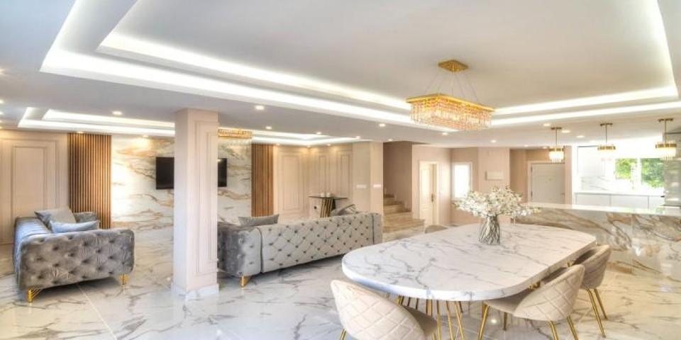 Adosada en venta en Marbella, Nueva Andalucia - Los Naranjos photo 0