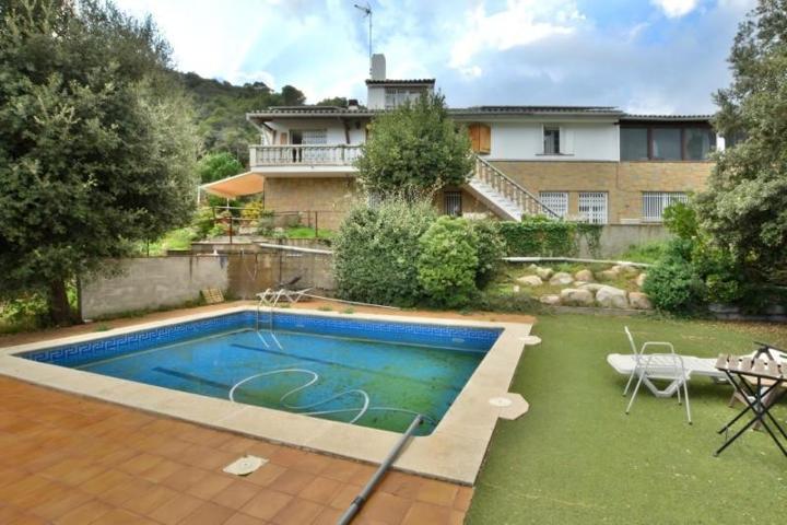 Chalet en venta en Matadepera, Les pedritxes photo 0