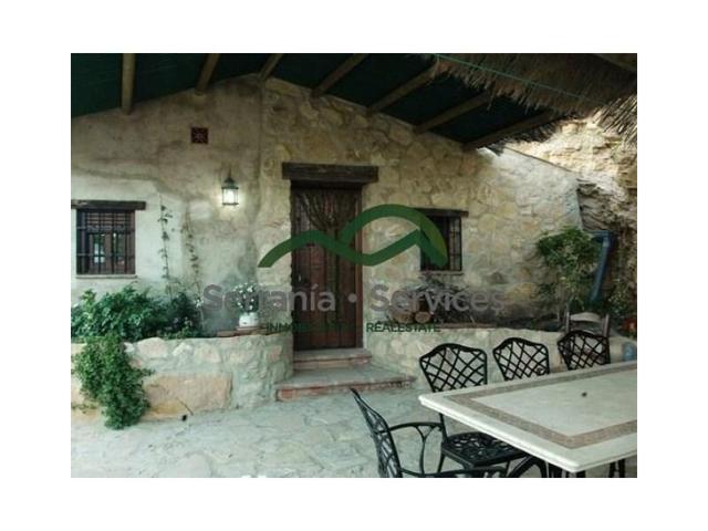 Edificio en venta en Ronda photo 0