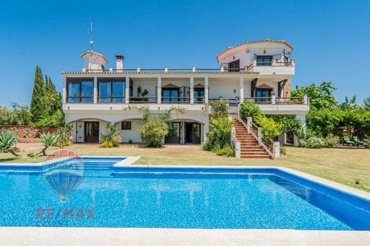 Chalet en venta en Cártama, Costa del Sol photo 0