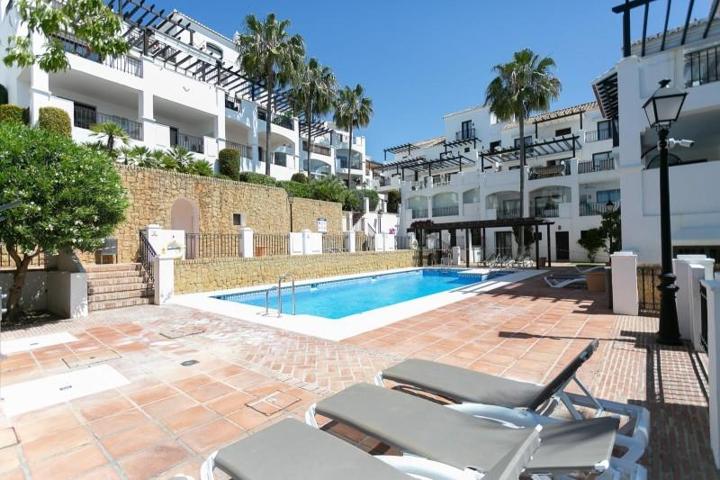 Atico Duplex en venta en Marbella, Alto de los Monteros photo 0