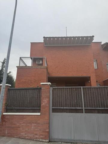 Chalet en venta en Guadalajara, Calle Cándido Laso Escudero, 19002 photo 0
