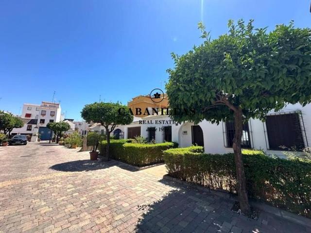 Casas de pueblo en venta en Estepona, Costa Del Sol photo 0