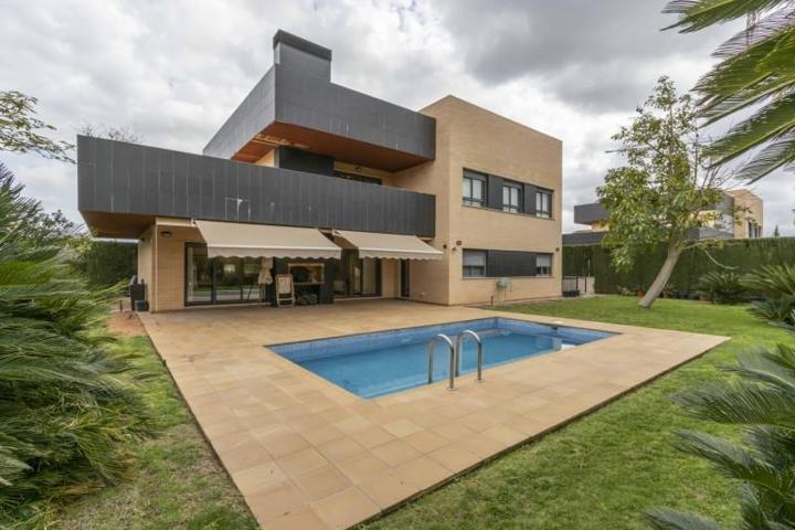 Casa en venta en Bétera, Bétera photo 0