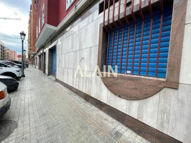 Local comercial en venta en Valencia, Nou Moles photo 0