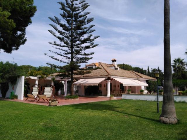Chalet en venta en Jerez de la Frontera, Este photo 0