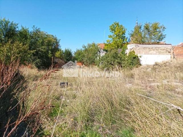 Terreno en venta en Loeches, Centro photo 0