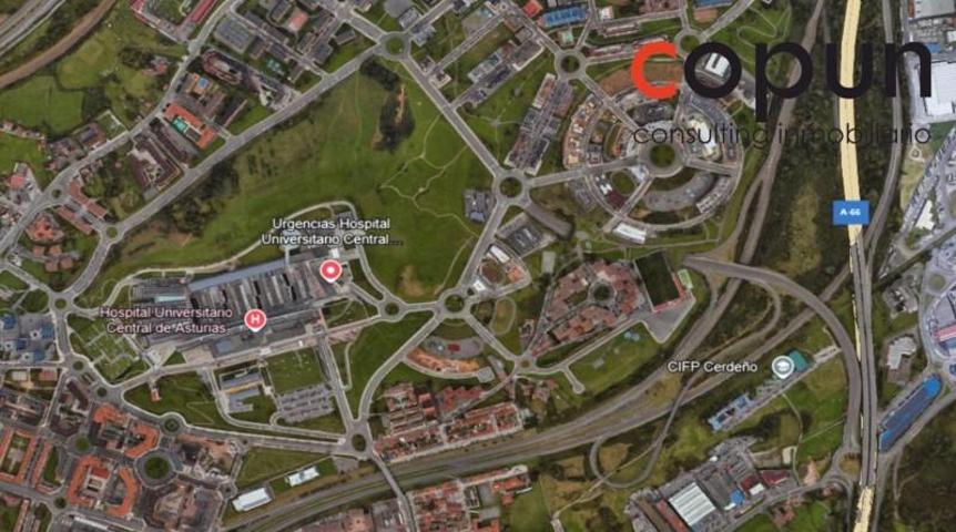 Local comercial en venta en Oviedo, Oviedo photo 0