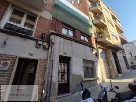 Casa en venta en Barcelona, El Guinardó photo 0