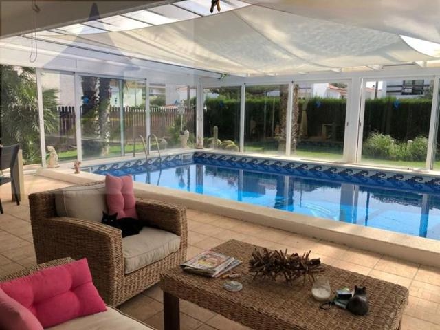 Chalet en venta en Vandellós photo 0