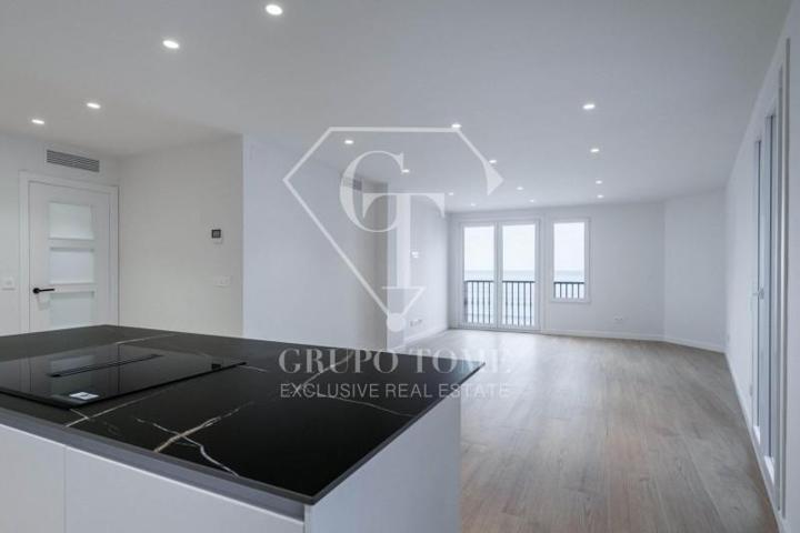 Piso en venta en Zarautz, Casco antiguo 12 photo 0