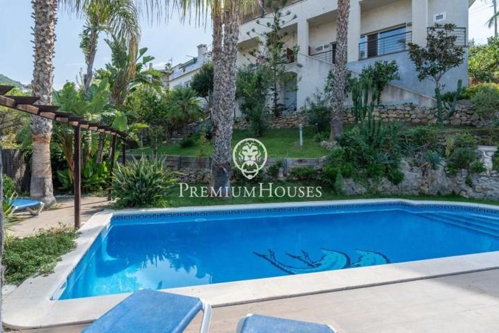 Casa en venta en Sitges, Quint Mar photo 0