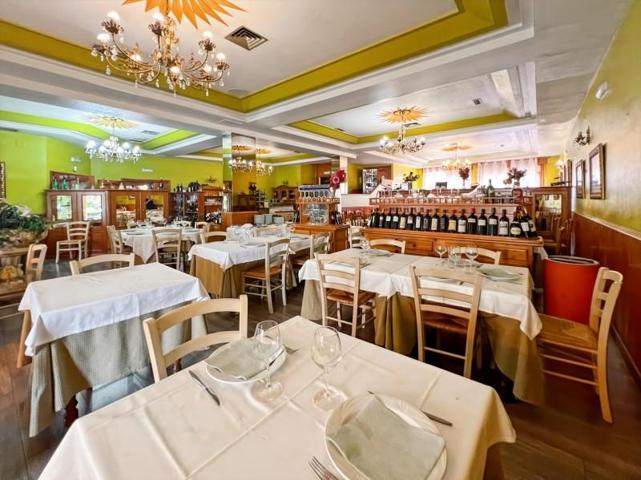 Local comercial en venta en El Escorial, El Escorial photo 0