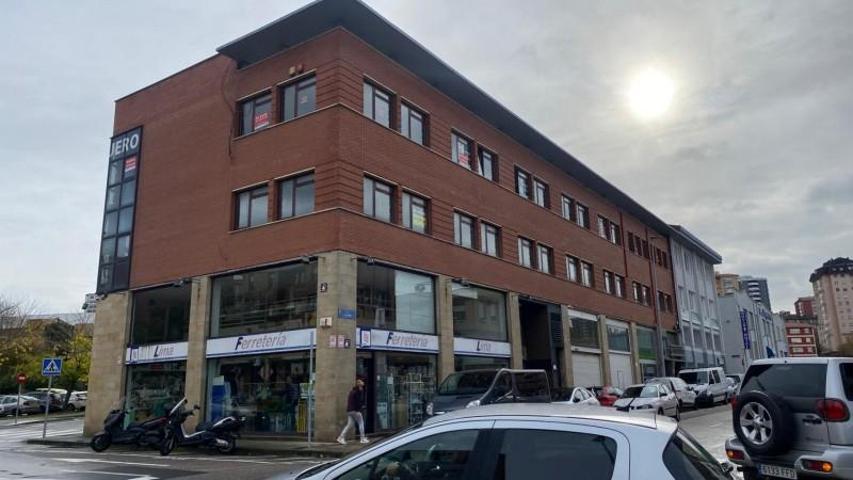 Local comercial en venta en Santander, General-davila photo 0