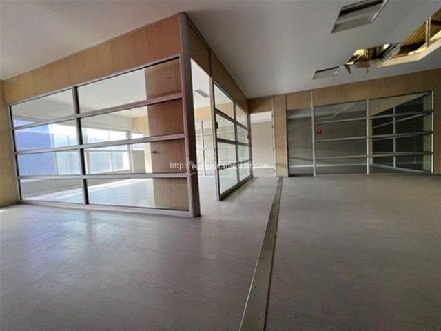 Nave industrial en venta en Molins de Rei photo 0