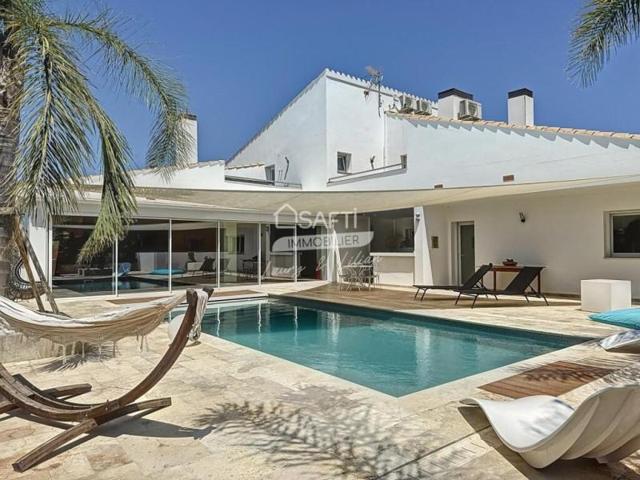 Casa en venta en Castelló d'Empúries photo 0