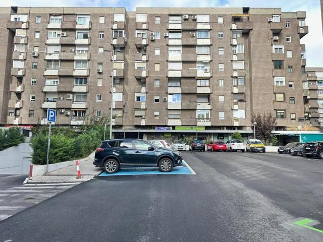 Piso en venta en Madrid, Calle de Sirio, 28007 photo 0