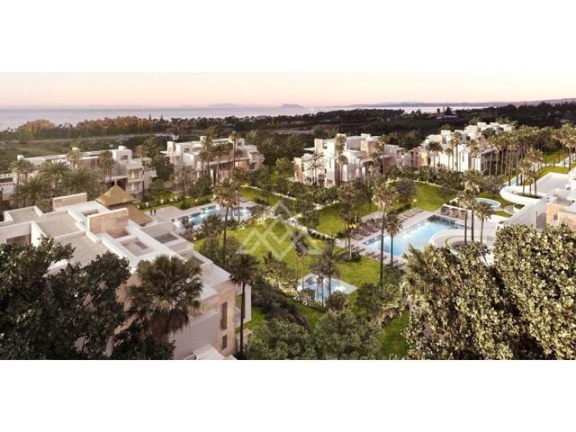 Planta baja en venta en Estepona photo 0