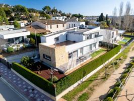 Casa en venta en Santa Cristina d'Aro photo 0