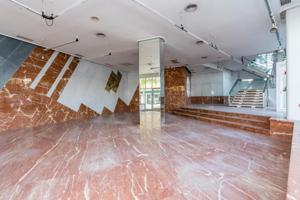 Local comercial en venta en Fuengirola, Castillo de Sohail photo 0