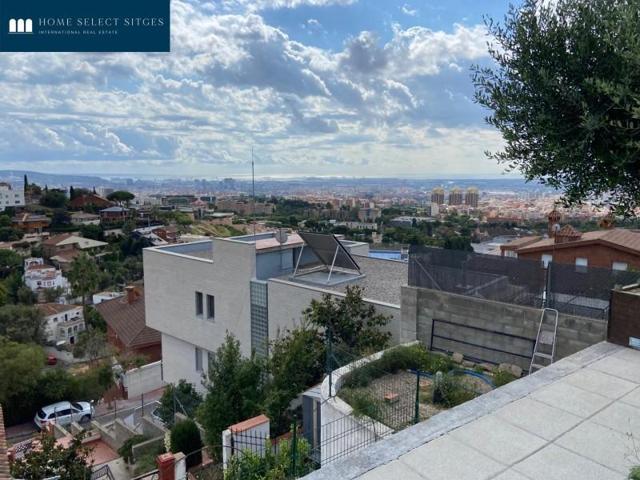 Casa en venta en Esplugues de Llobregat, La Miranda - Ciutat Diagonal photo 0