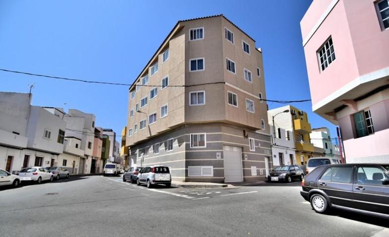 Edificio en venta en Santa Lucía de Tirajana, Casa Pastores photo 0