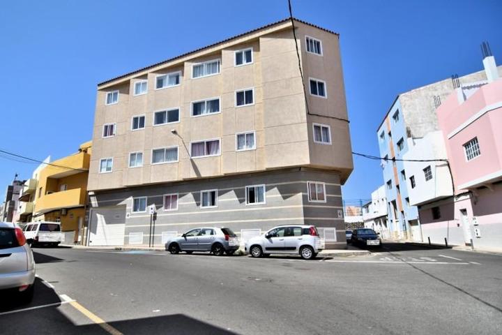 Edificio en venta en Santa Lucía de Tirajana, Casa Pastores photo 0