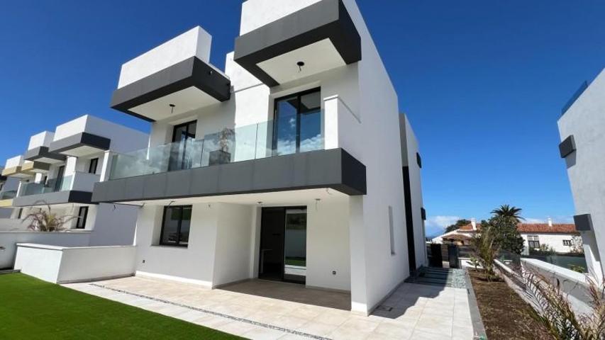 Chalet en venta en Puerto de la Cruz, Distrito Botánico photo 0