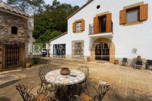 Casa con terreno en venta en Santa Susanna, Pueblo photo 0