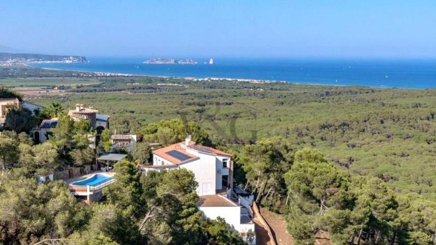 Chalet en venta en Pals, Bruselas, 17256 photo 0