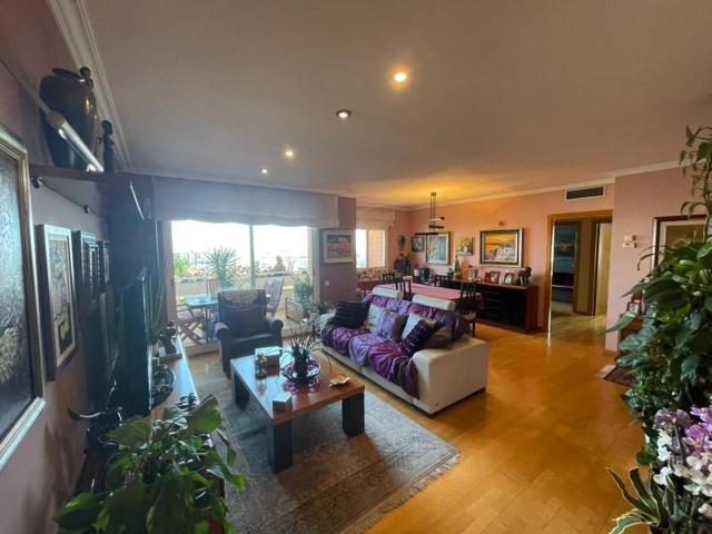 Apartamento en venta en Sant Feliu de Llobregat photo 0