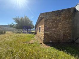 Chalet en venta en Jaraicejo photo 0