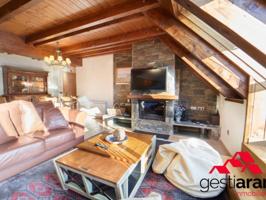 Duplex en venta en Naut Aran photo 0