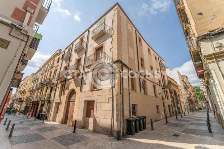 Edificio en venta en Reus, Centre photo 0