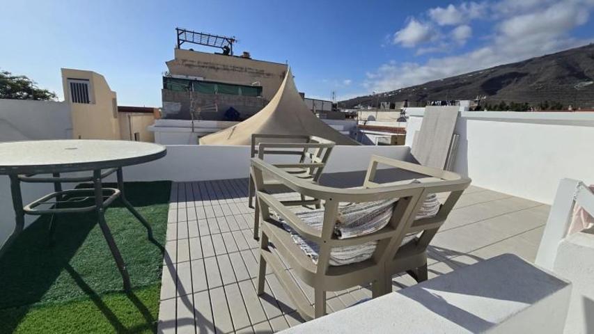 Edificio en venta en Adeje, Calle Beneharo, 38670 photo 0