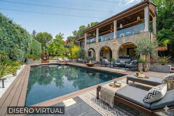 Chalet en venta en Torrelodones, El Monte photo 0