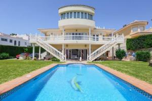 Chalet en venta en Mijas, La Cala de Mijas photo 0