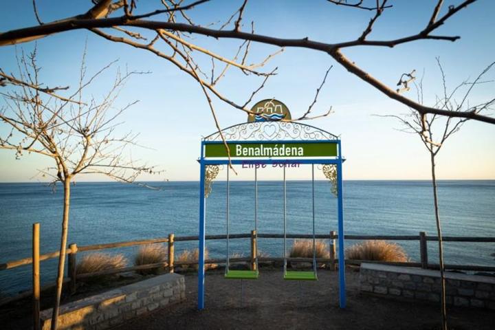 Chalet en venta en Benalmádena, Torremuelle photo 0