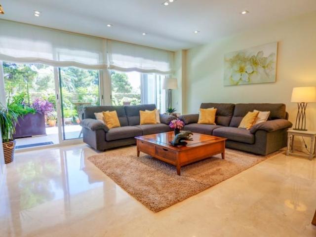 Planta baja en venta en Sitges, Terramar photo 0