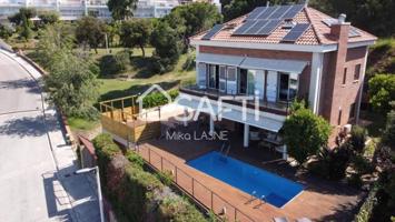 Casa en venta en Teià photo 0