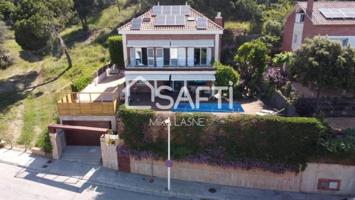 Casa en venta en Teià photo 0