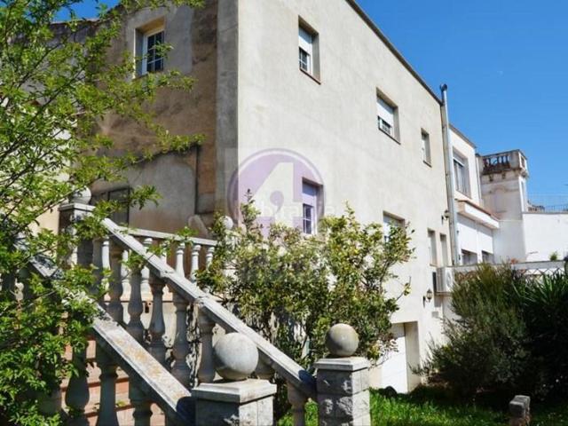 Casa en venta en Llagostera photo 0