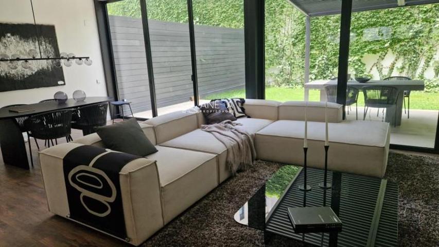 Casa en venta en Barcelona, El Parc i la Llacuna del Poblenou photo 0