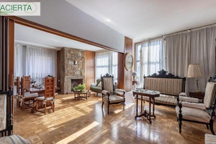 Piso en venta en Granada, Centro photo 0