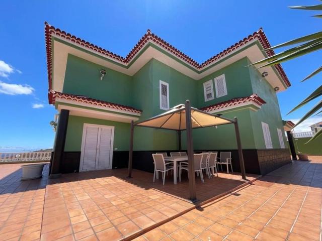 Chalet en venta en Candelaria, Via del Cabildo de Tenerife, 38530 photo 0