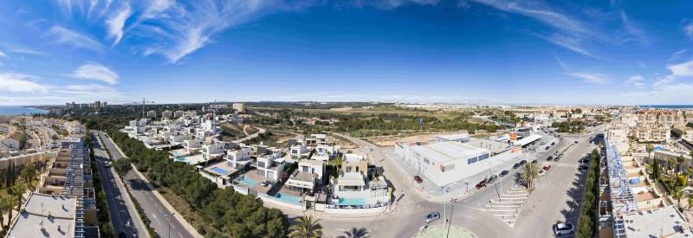 Chalet en venta en Orihuela Costa, Orihuela Costa photo 0