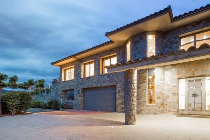 Casa en venta en Seva, Seva photo 0